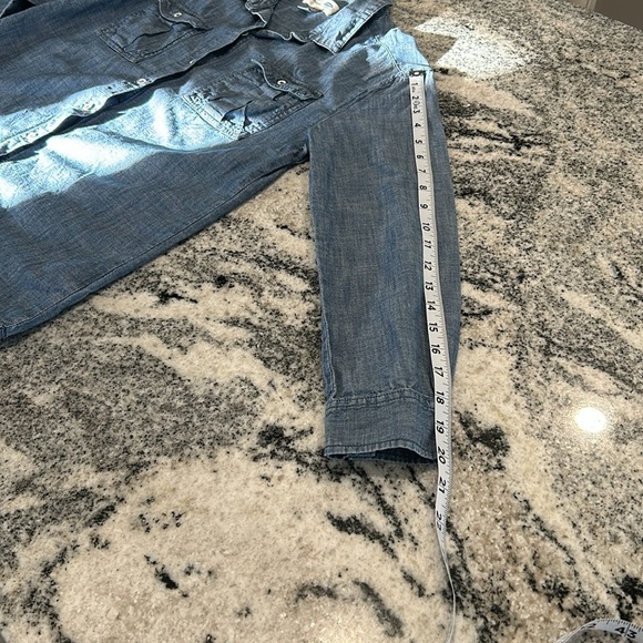 Old Navy size XL. Blue, Boyfriend fit longsleeve button up with 2 front pockets - Picture 9 of 10